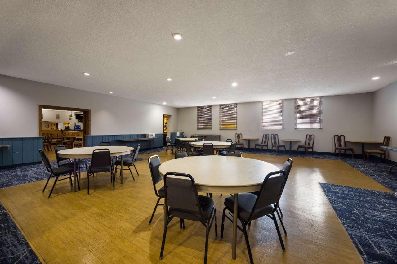 Suburban Studios Canon City Buitenkant foto