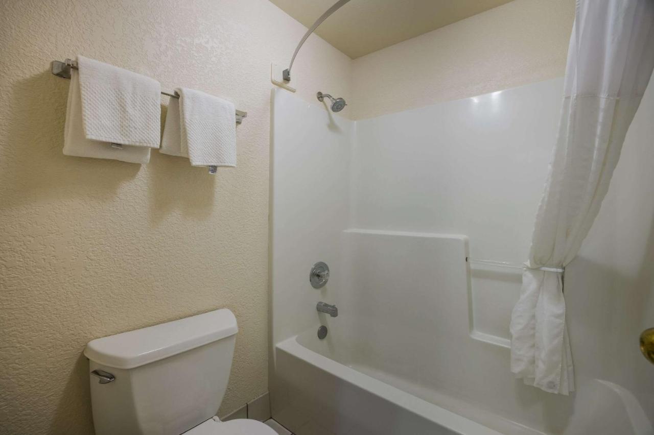 Suburban Studios Canon City Buitenkant foto